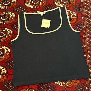 🌺🌺 NWT ST. JOHN  NAVY TOP SIZE LARGE